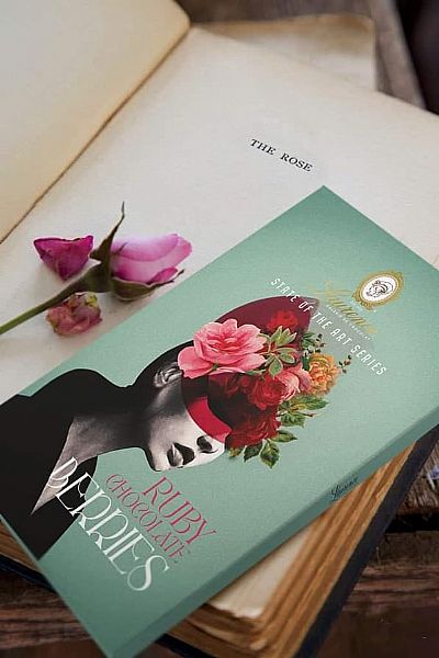 Σοκολάτα Ruby με berries